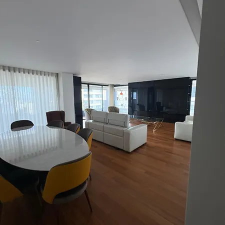 شقة Luxury River View 3br With Pool By Airport Lisboa