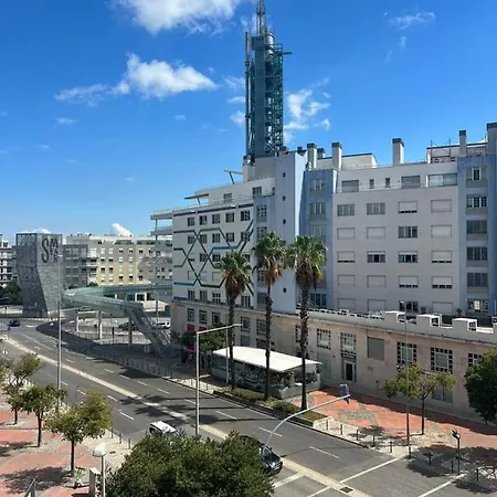 Apartamento Luxury River View 3br With Pool By Airport