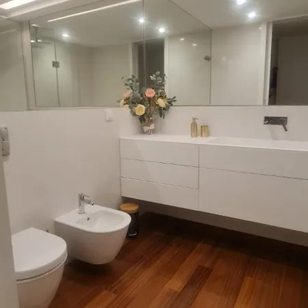 Luxury River View 3br With Pool By Airport