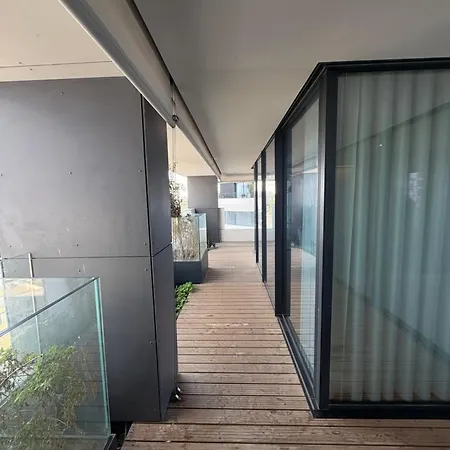 Luxury River View 3br With Pool By Airport