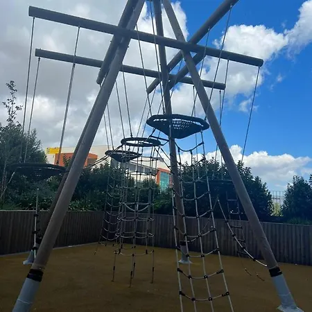 Appartamento Luxury River View 3br With Pool By Airport