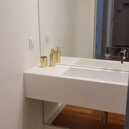 Luxury River View 3br With Pool By Airport Lisbona